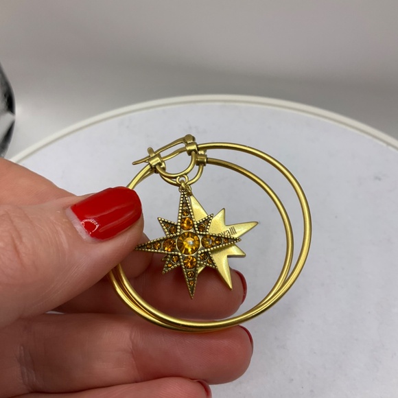 Earrings ring with an amber star by Roberto Cavalli - Picture 4 of 5